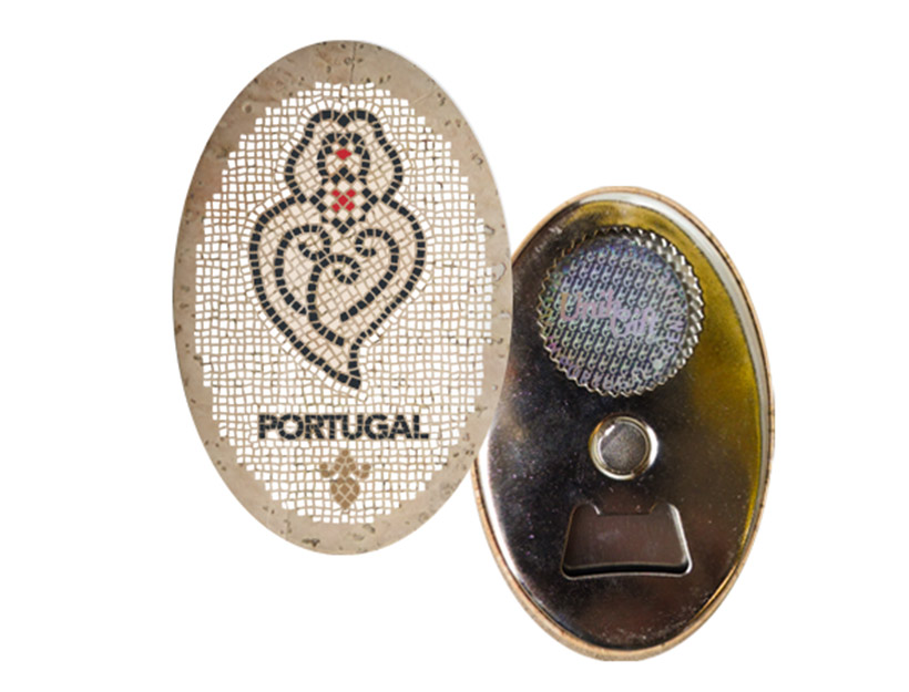 Magnetic Oval with cork